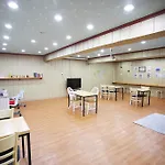 Mori Guesthouse