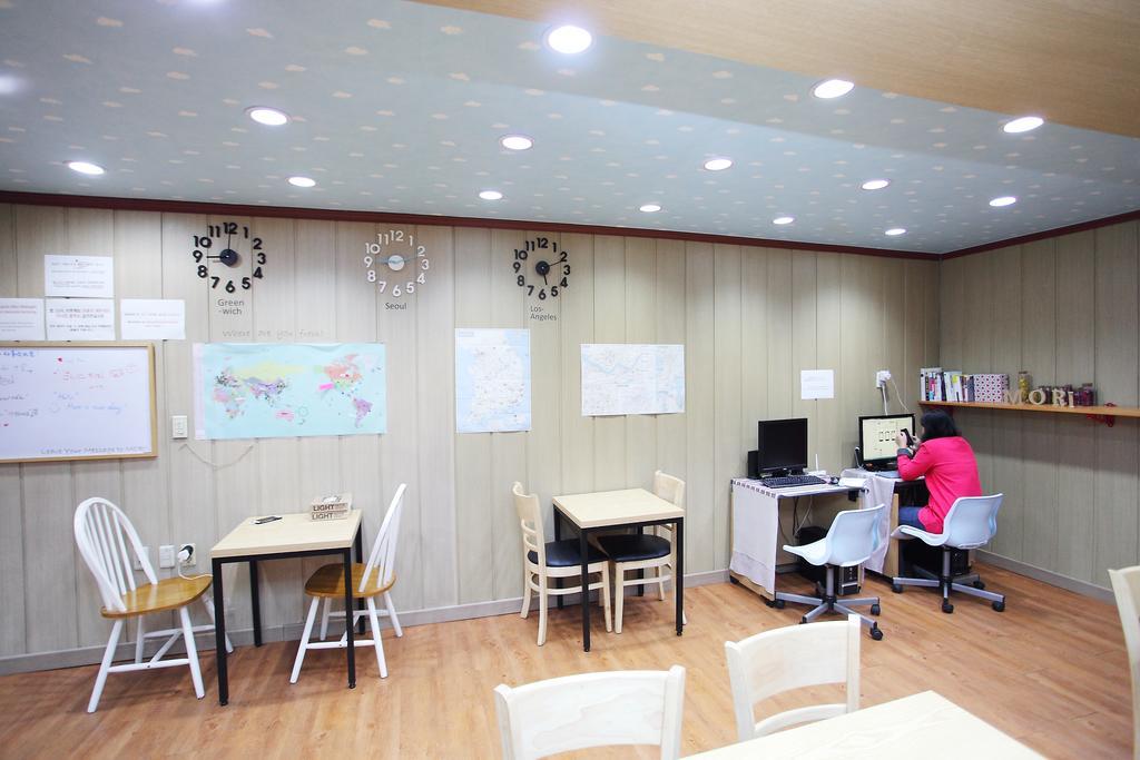 Hostel Mori *